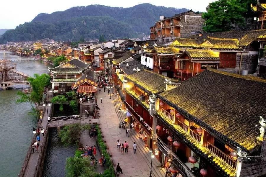 苹果推迟自研汽车上市时间并下调自动驾驶目标